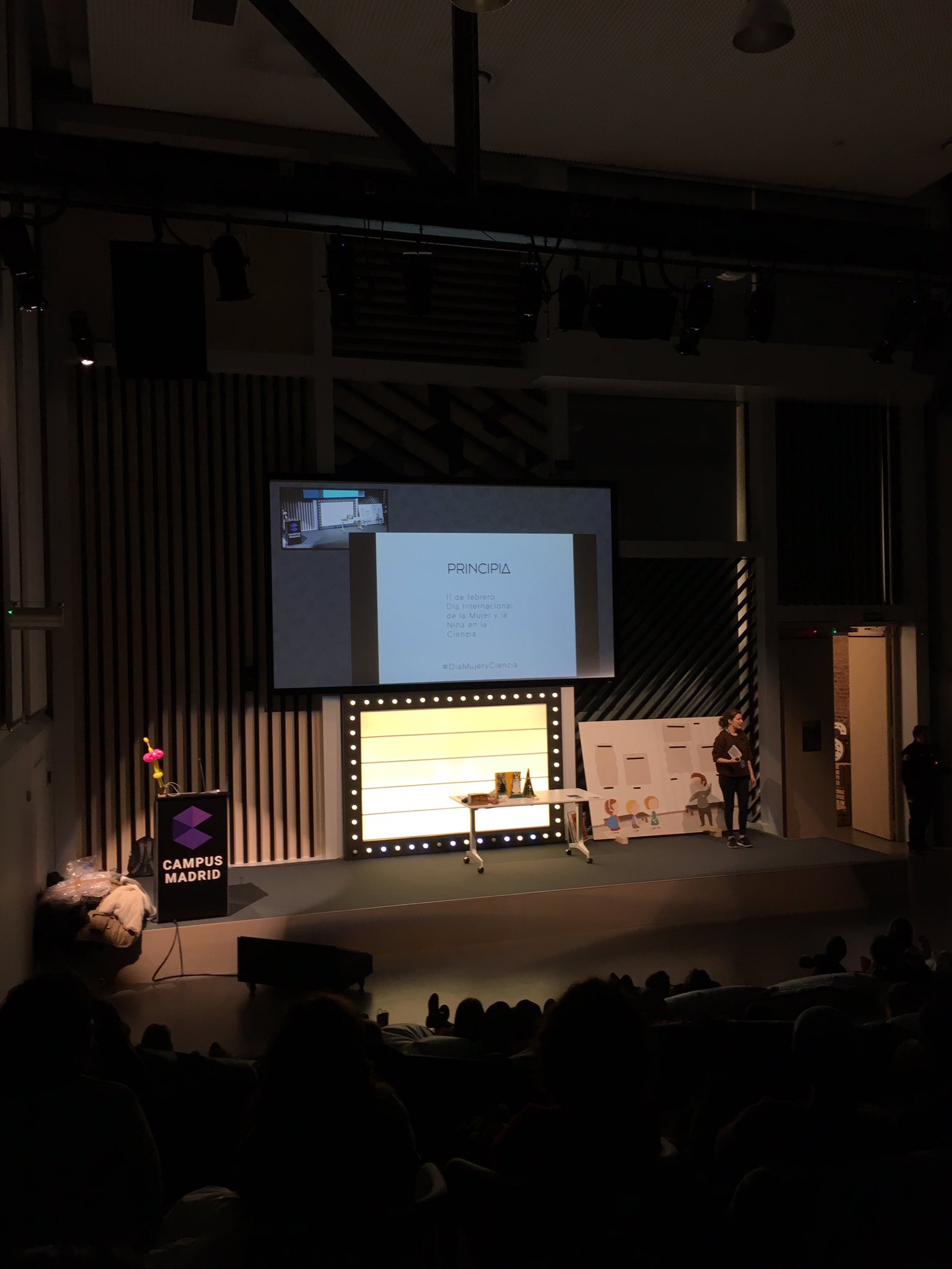 Cristina Escandón cerrando el evento del día internacional de la mujer y la niña en la ciencia en campus google madrid
