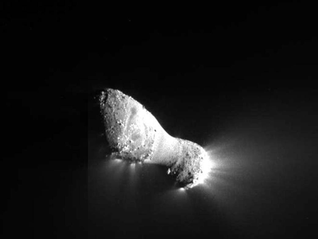 Misión EPOXI. Imagen del cometa Hartley 2 tomada a unos 700 kilómetros del cometa. Créditos: NASA/JPL-Caltech/UMD - Principia