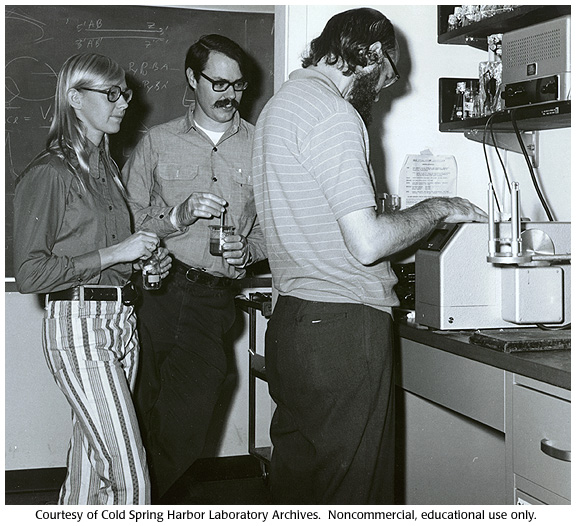 Arlene Jackson, Phil Sharp and C. Mulder, 1971 :: CSHL DNA Learning Center
